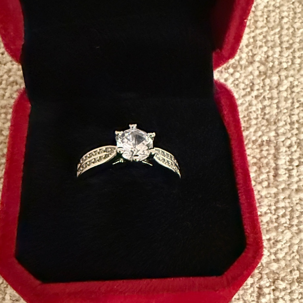 Classic occasions Silver cubic zirconia Women's Ring with Clear Stones Size 7”